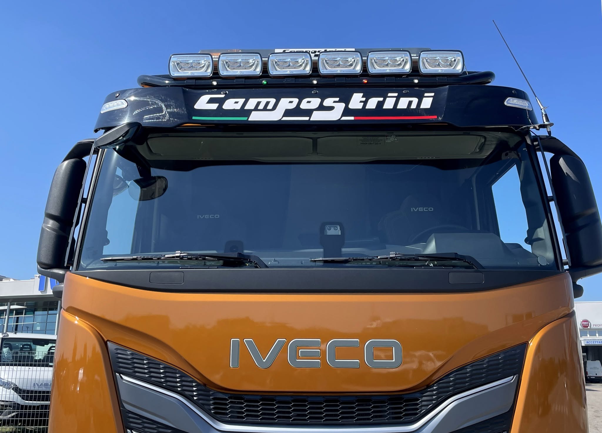 SERVIZIO TRASPORTI E NOLEGGIO MEZZI